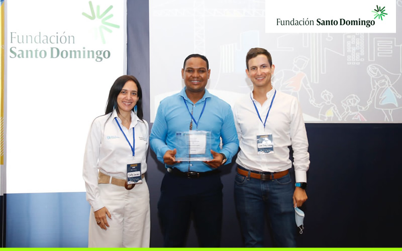 Premio a la responsabilidad social Camacol Bolívar para Fundación Santo Domingo